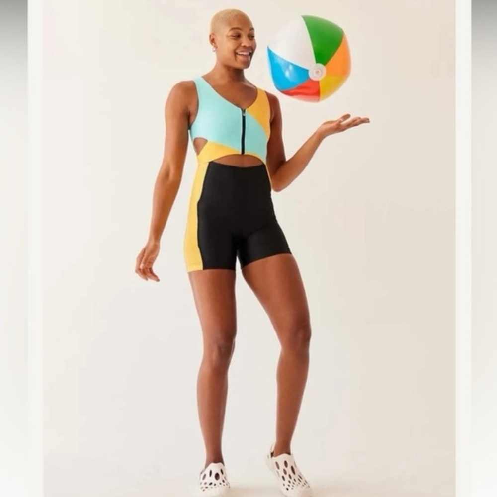 Outdoor Voices Cutout SplashKnit 6” Quick Drying Bodysuit Capri Mango sz XS